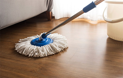 Concentrated hardwood floor cleaner